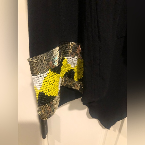 Black Sassanid bide blouse with sequins on the pocket - Picture 2 of 5